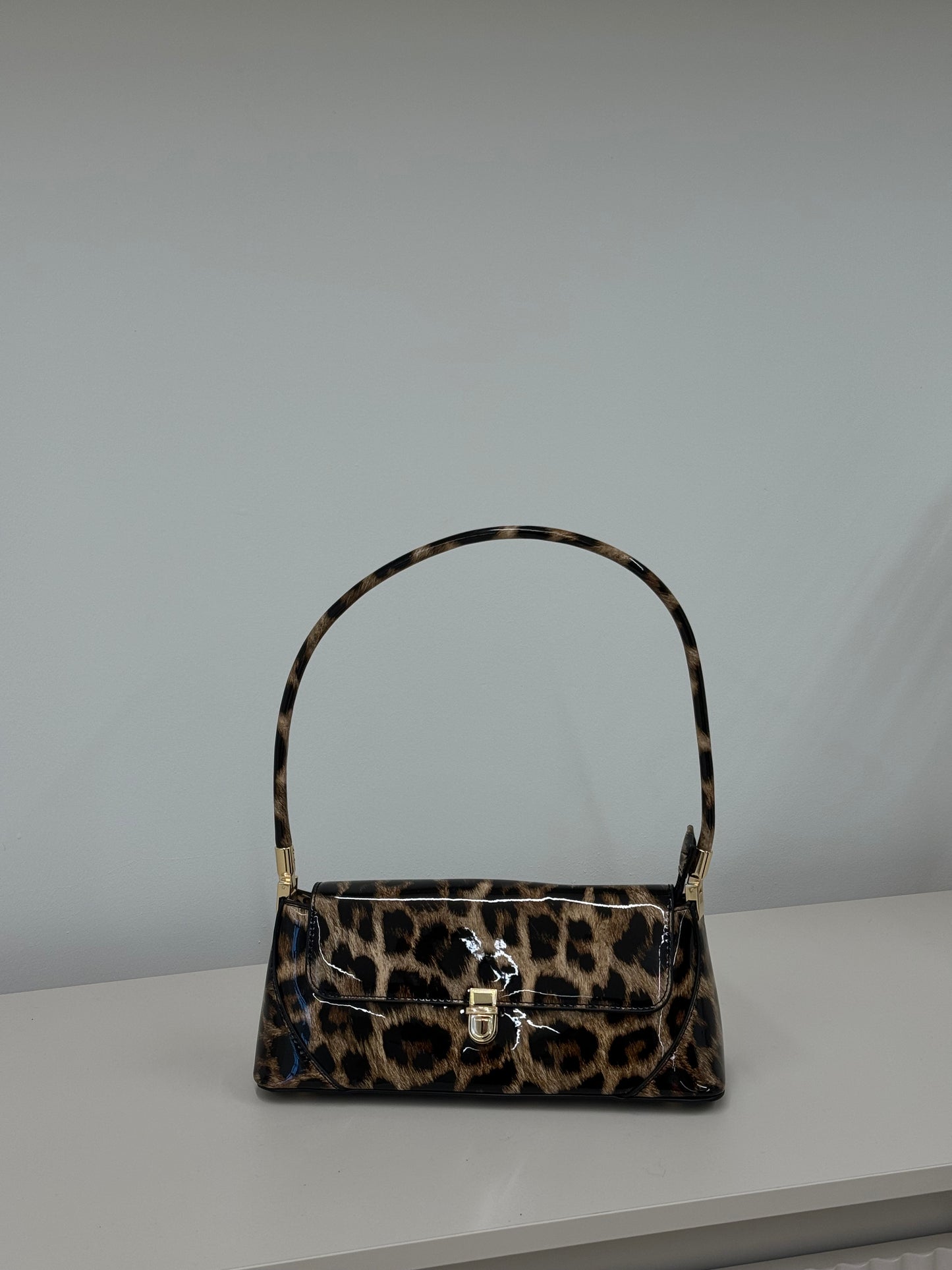CALIANA SHOULDER BAG IN LEOPARD