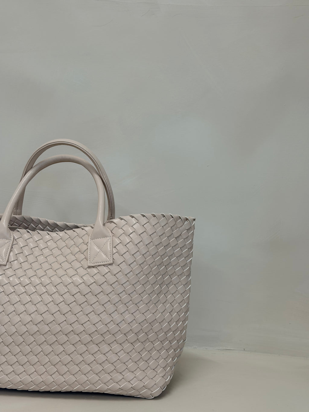 KIKI WOVEN TRANSFORM TOTE BAG