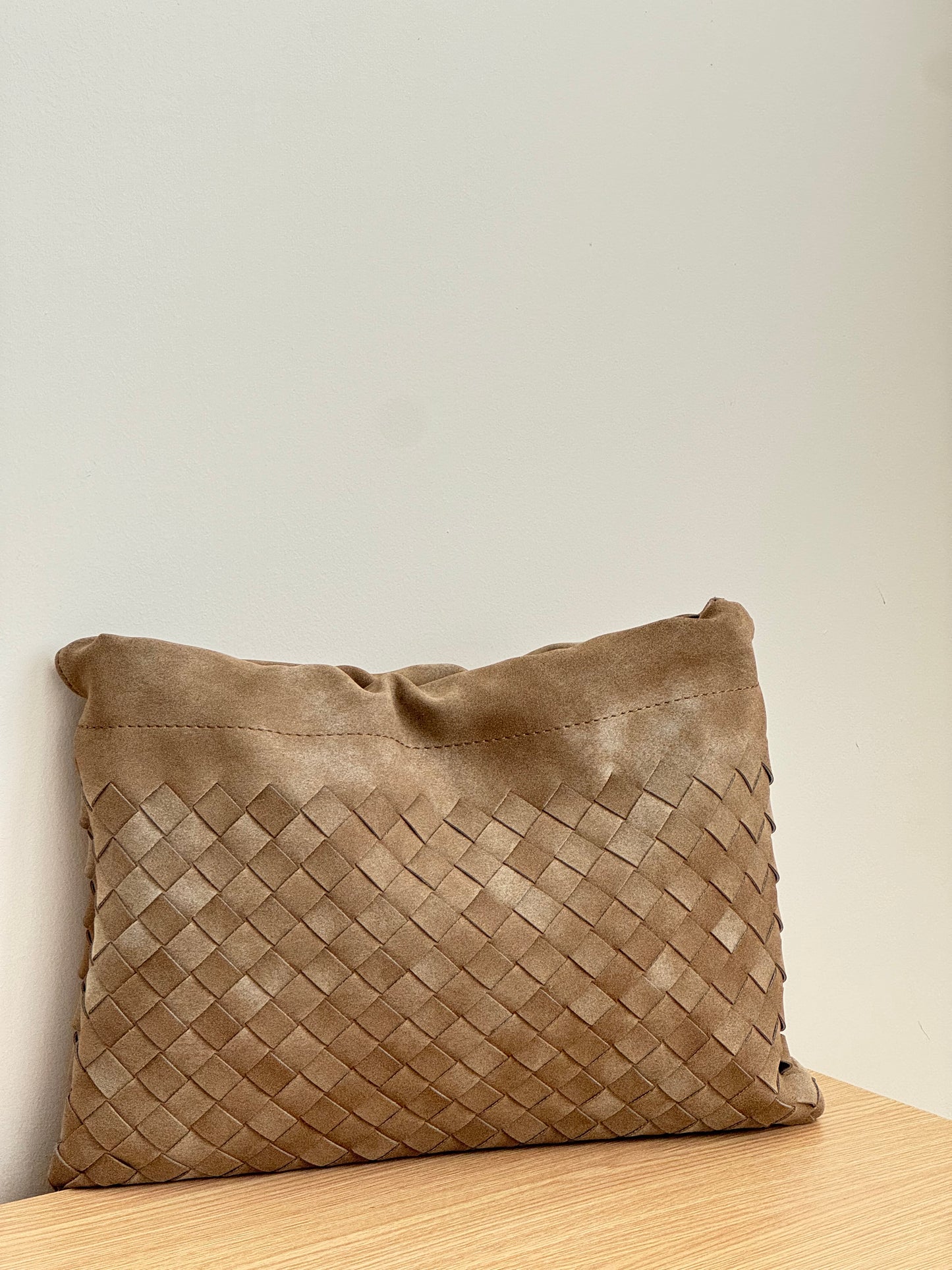 MARGOT SLOUCHY CLUTCH - VEGAN LEATHER
