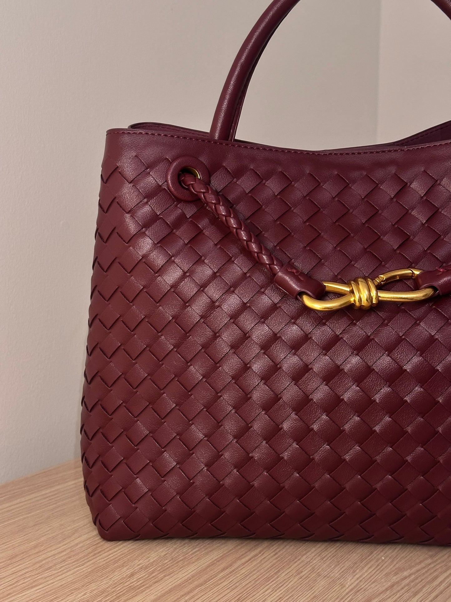 GIGI woven maxi handbag