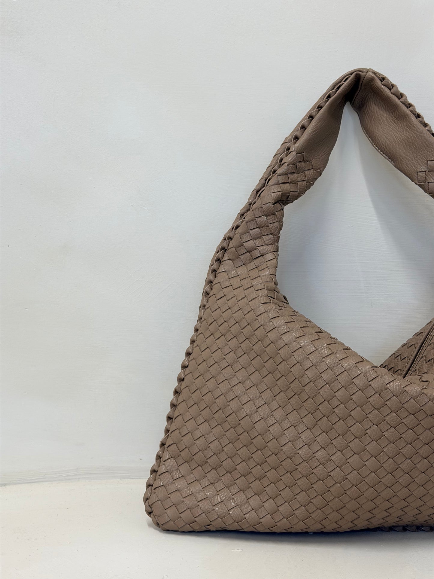 ALINA WOVEN SHOULDER BAG