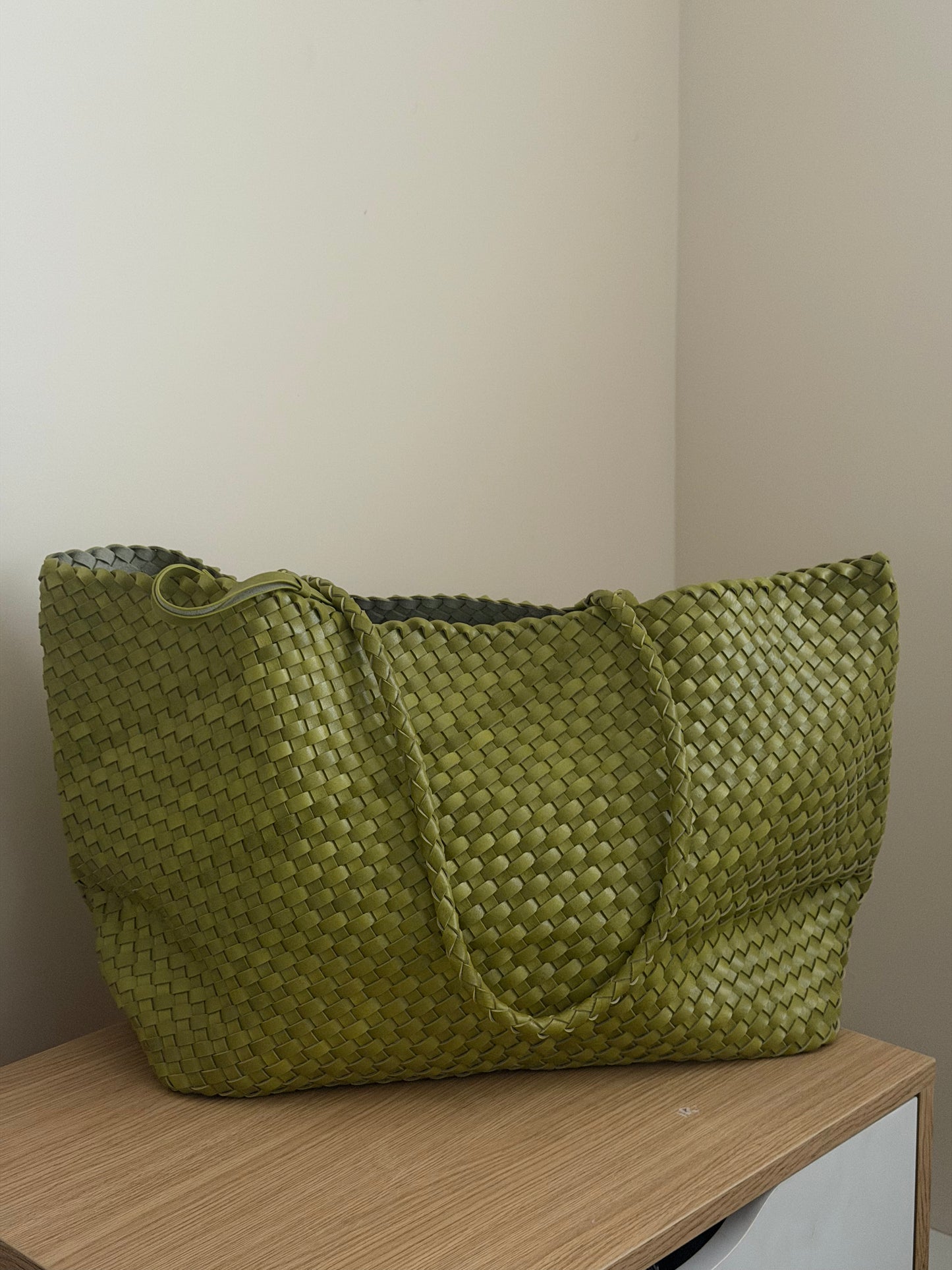 MOLLY TOTE BAG