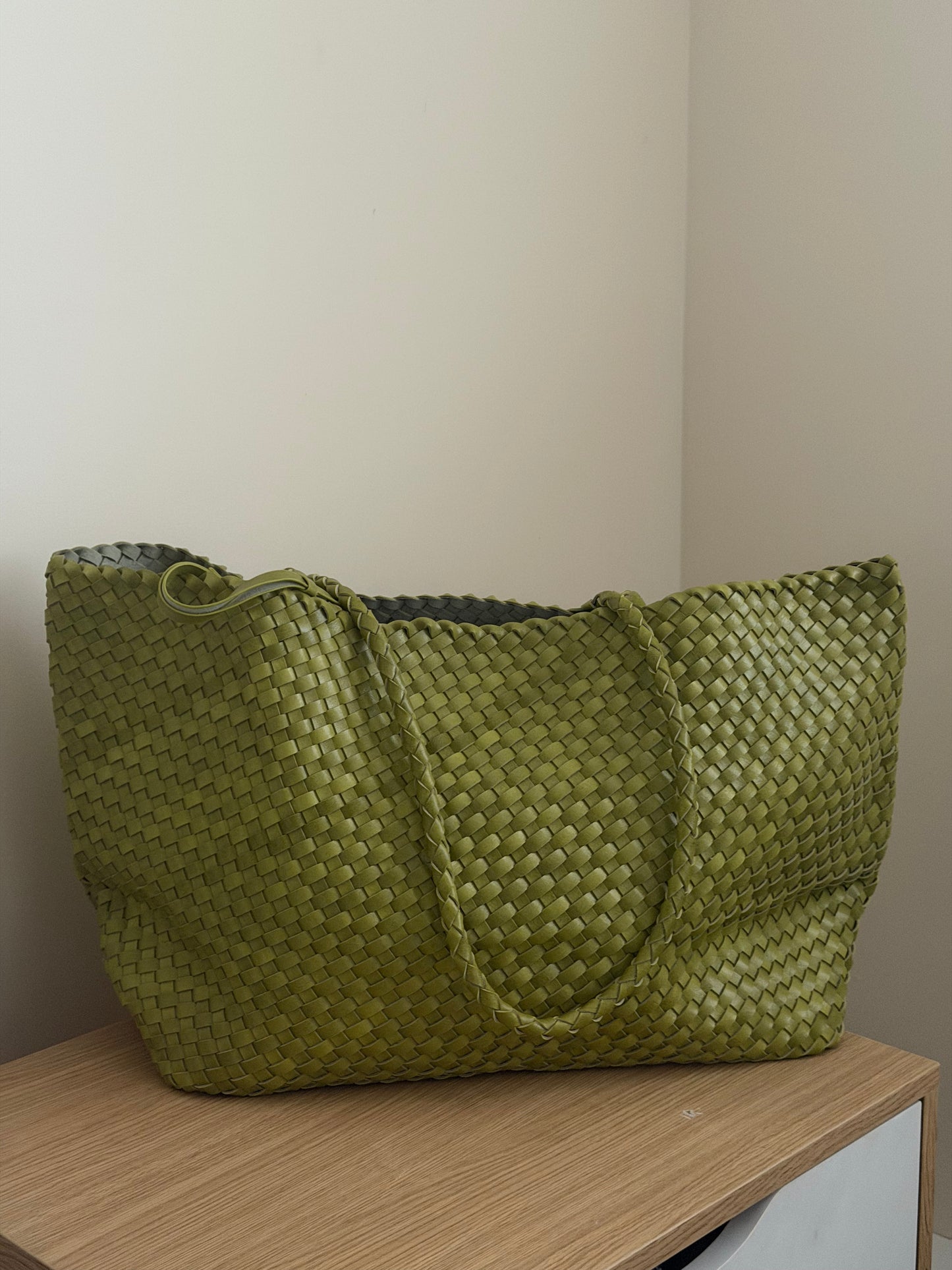 MOLLY TOTE BAG