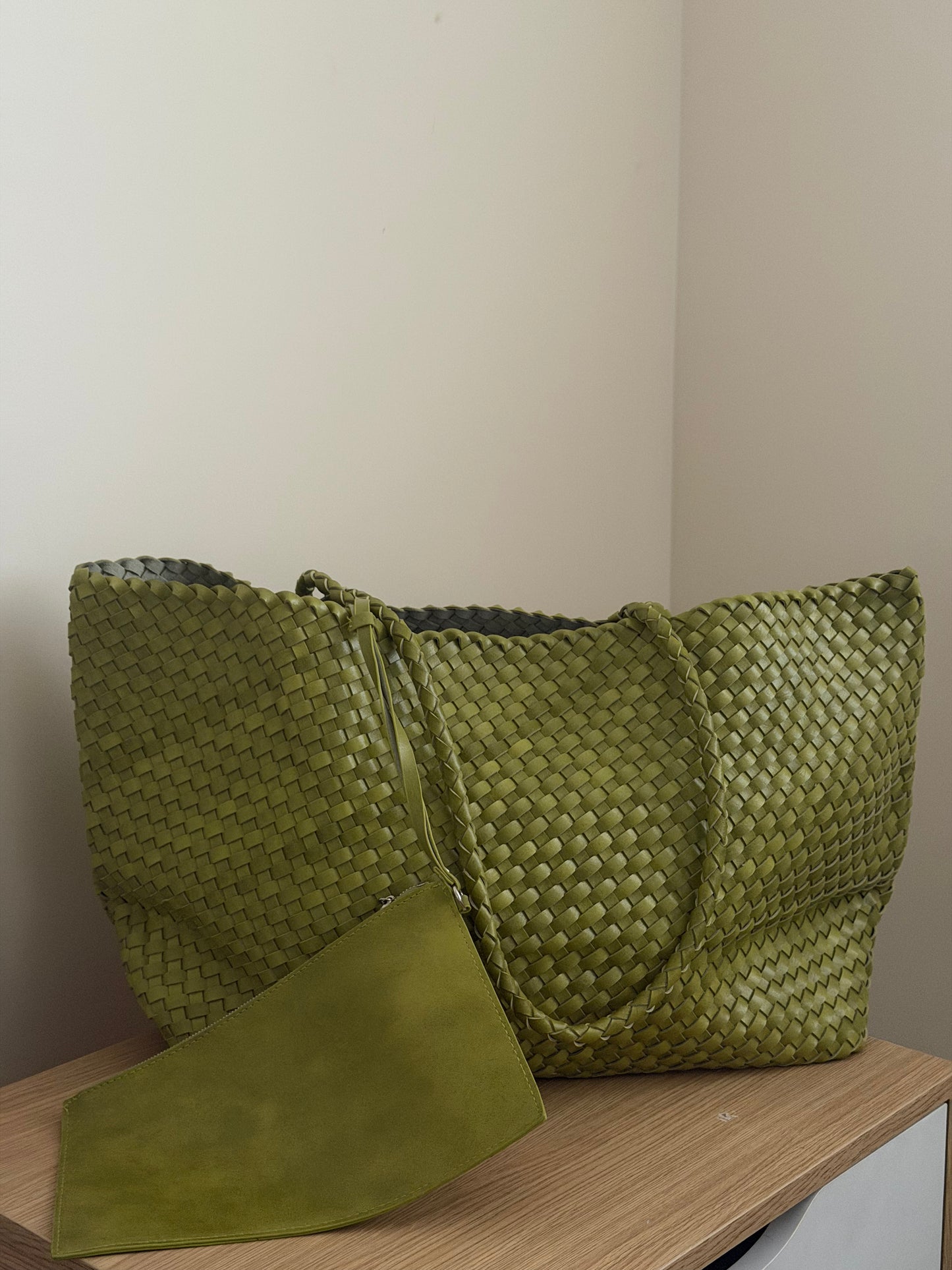 MOLLY TOTE BAG