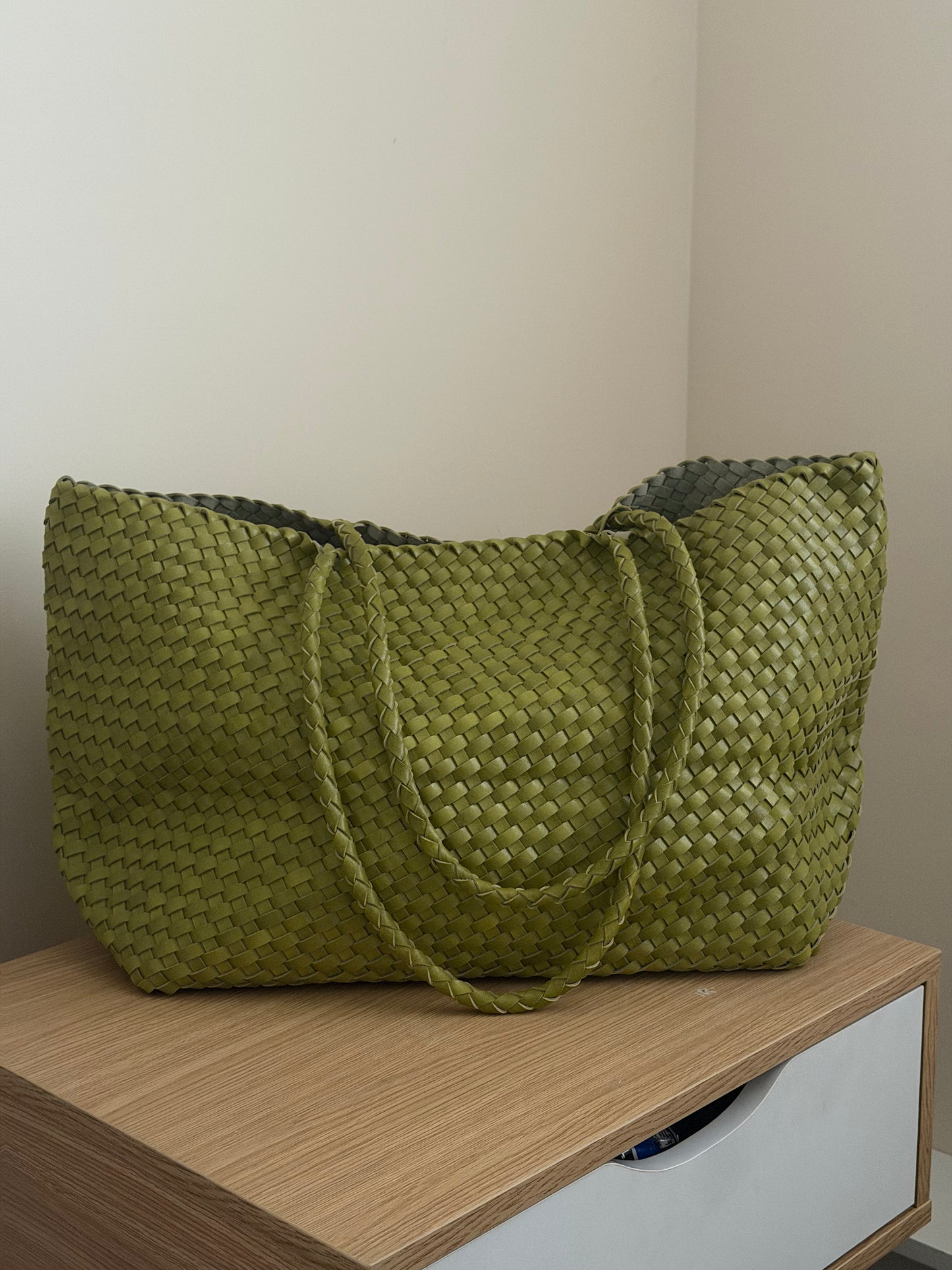 MOLLY TOTE BAG