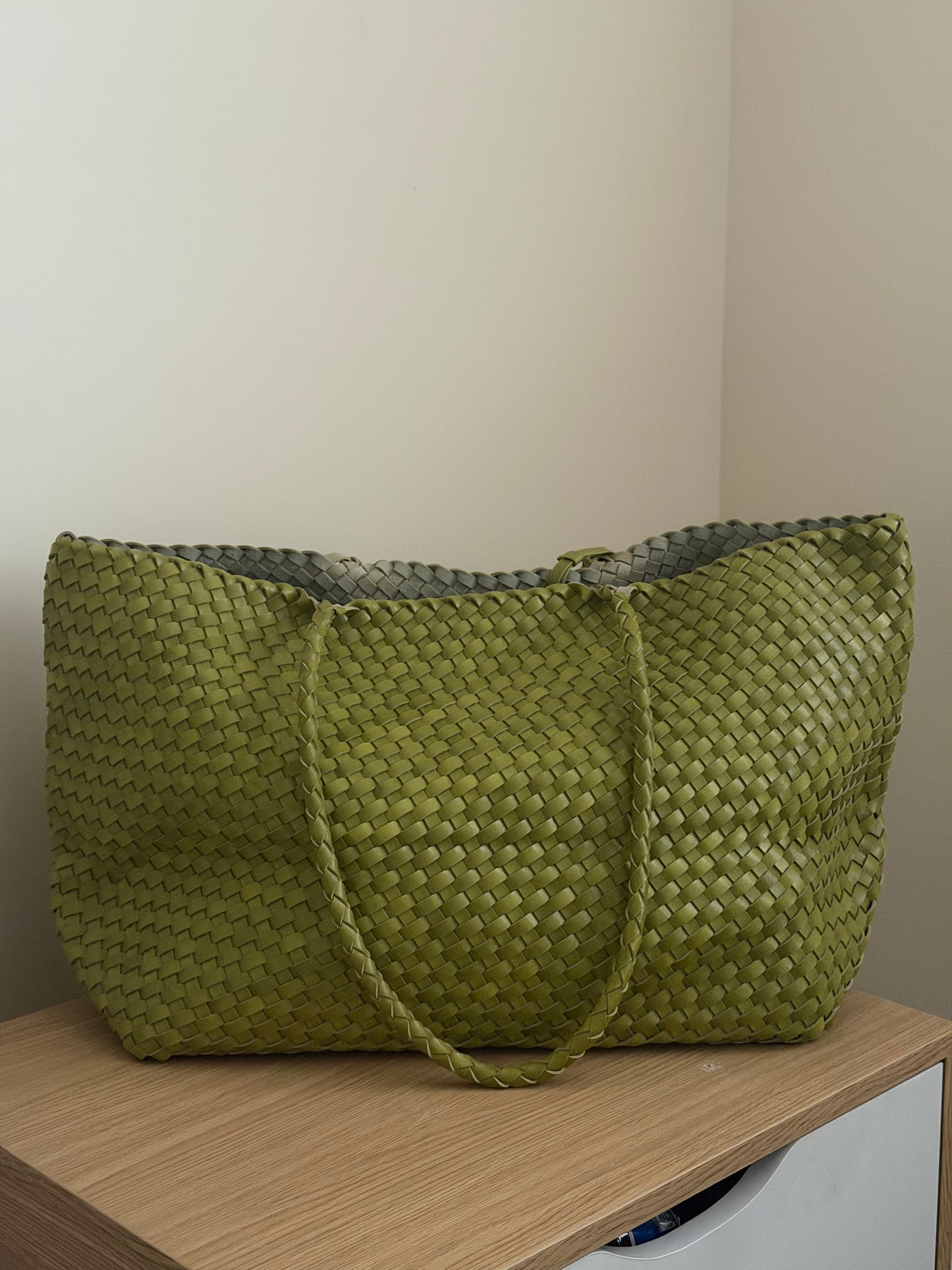 MOLLY TOTE BAG