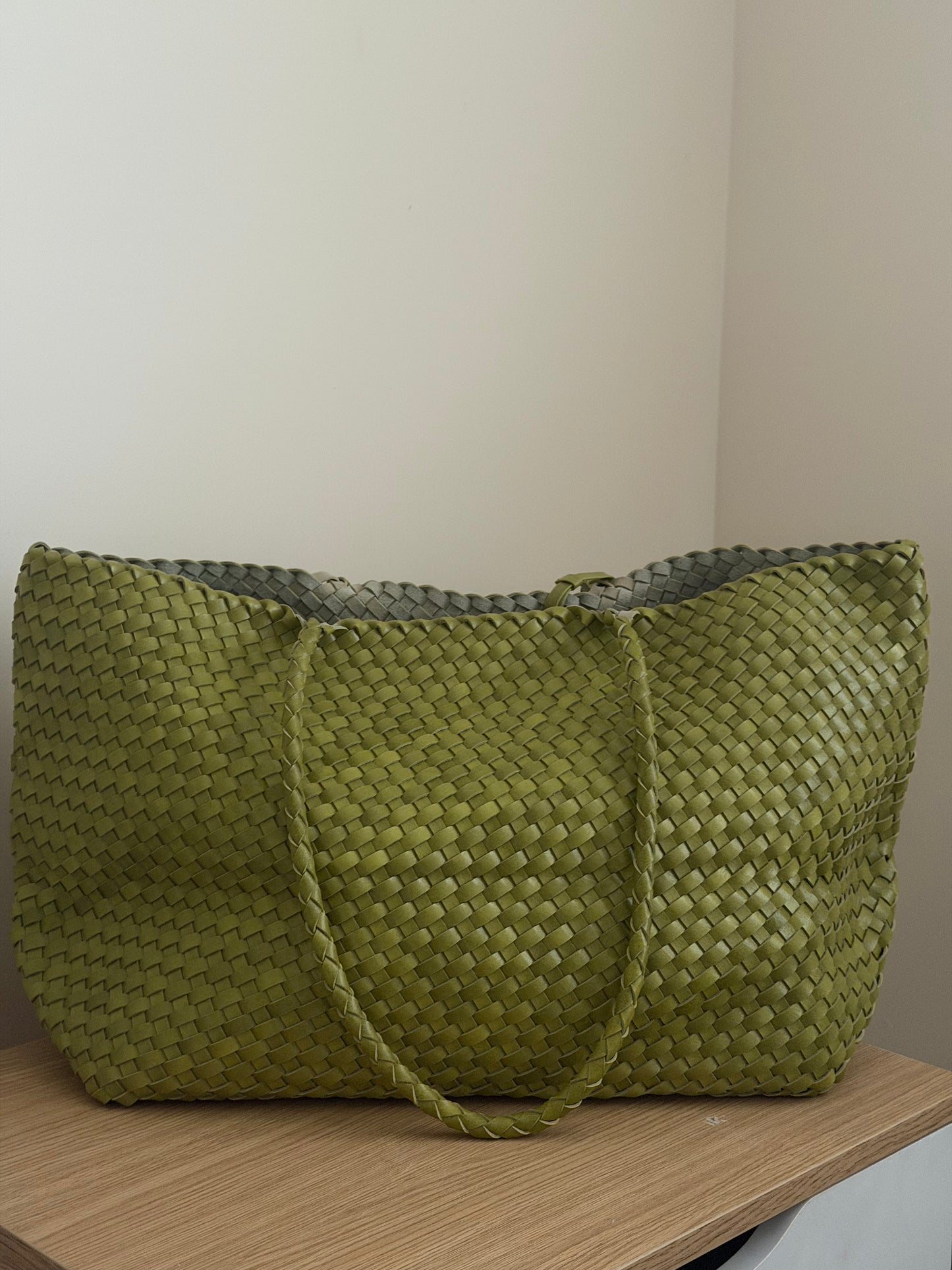 MOLLY TOTE BAG