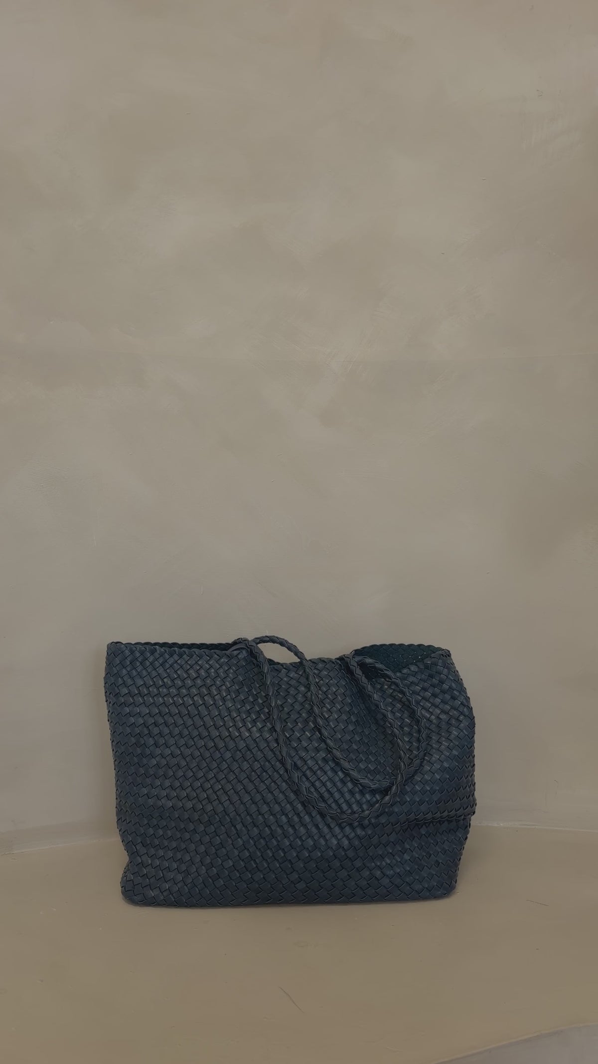 MOLLY XL TOTE BAG